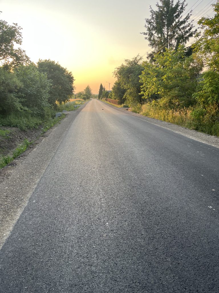 Widok nowo odremontowanej drogi w Gulinku